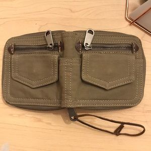 Forest Green AMERICAN Eagle Wallet